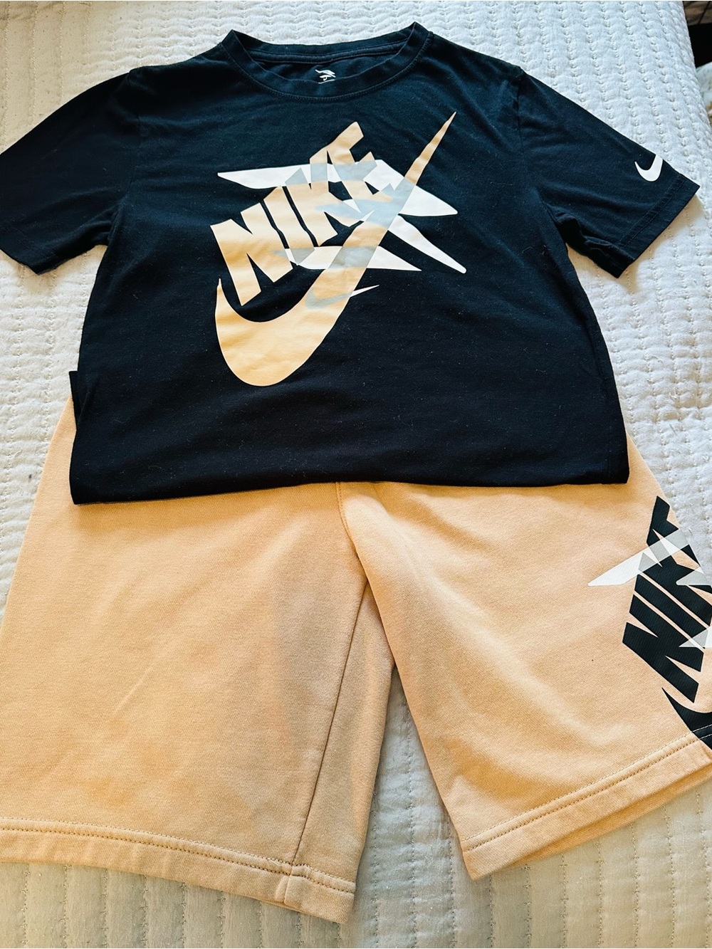 Nike Boys Black Graphic Tee with Tan Shorts size L
